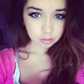 , 19  female escort, Portland