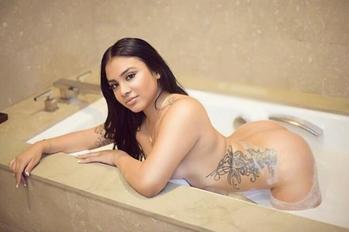 , 25  female escort, Portland