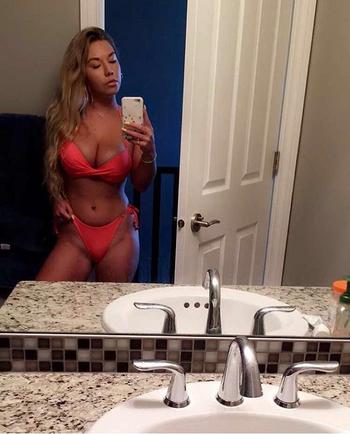 , 25  female escort, Portland