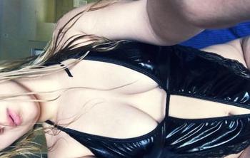 , 20  female escort, Portland