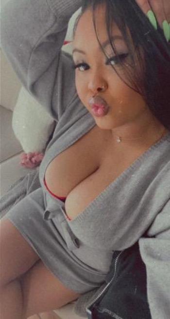 Amina, 25  female escort, Portland