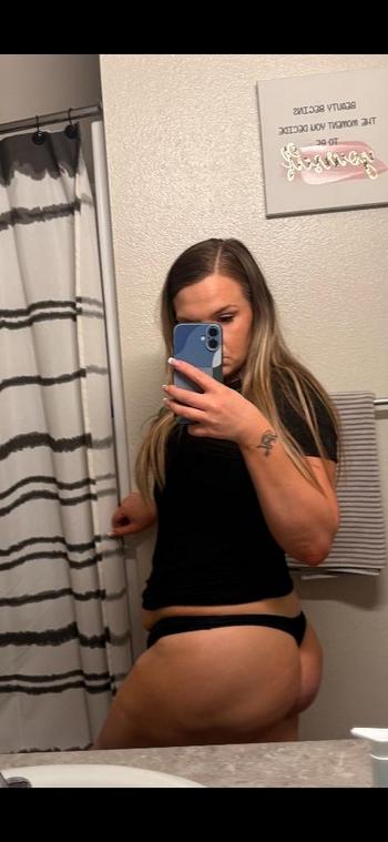 Kailee, 32  female escort, Portland
