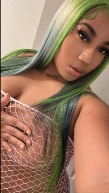 Malia, 25  female escort, Portland