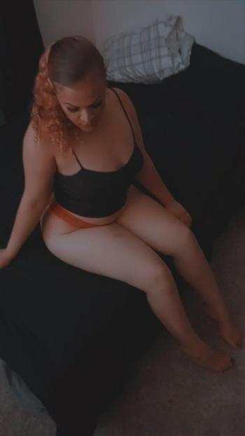 Carmela, 27  female escort, Portland