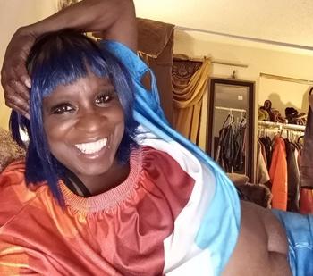 Chocolate Drop, 64  female escort, Portland