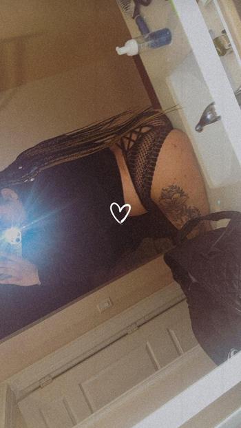 Kiki, 24  female escort, Portland