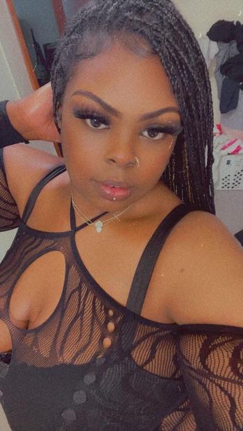 Karmen, 23  female escort, Portland