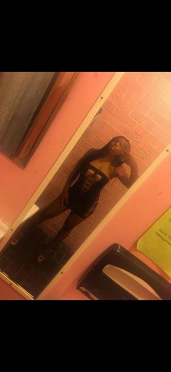 Amour, 27  female escort, Portland
