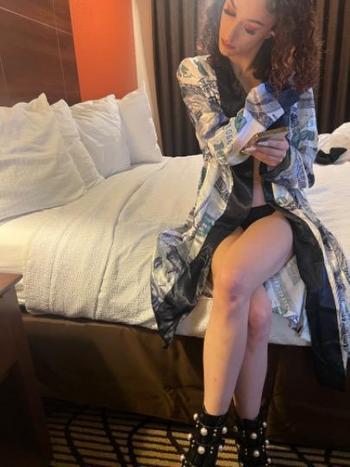 2792124983, female escort, Portland